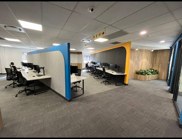 1,753M² OFFICE TO LET IN CENTURY CITY